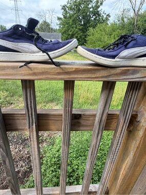 Puma Sport Lifestyle Purple Canvas Sneakers Women’s Size 8 EU 38.5